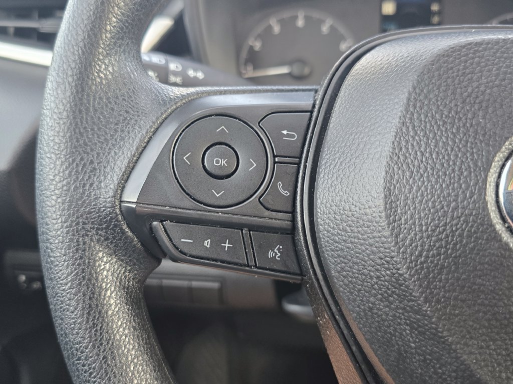 Certified 2025 Toyota Corolla LE FWD image 31