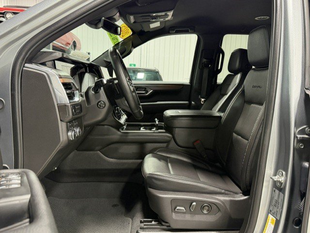 Certified 2025 GMC Yukon Denali AWD/4WD image 10