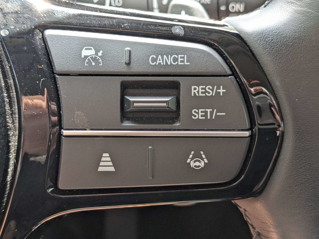 Used 2025 Honda Pilot Touring image 27