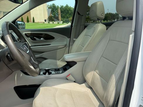 Used 2019 GMC Terrain Denali w/ Advanced Safety Package AWD/4WD image 12