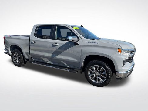 Used 2024 Chevrolet Silverado 1500 LT AWD/4WD image 5