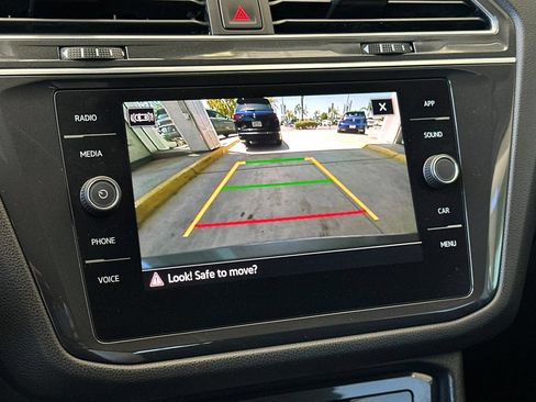 Used 2022 Volkswagen Tiguan SE FWD image 20