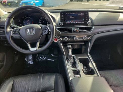 Certified 2018 Honda Accord Touring image 10
