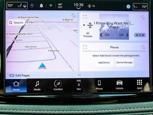 Used 2022 Chrysler Pacifica Touring-L w/ Uconnect Theater Family Group FWD image 18