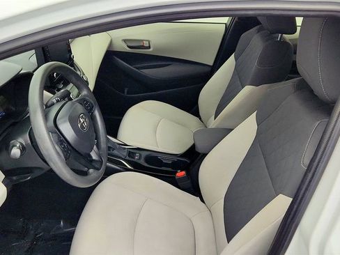 Used 2022 Toyota Corolla LE w/ LE Convenience Package image 18