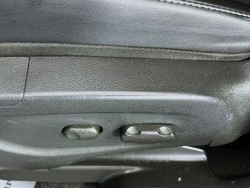 Used 2021 Buick Encore Preferred image 18