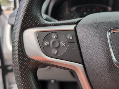 Used 2024 GMC Terrain SLE FWD image 27