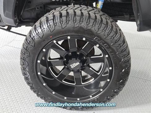 Used 2022 Toyota Tacoma TRD Off-Road w/ Technology Package AWD/4WD image 10