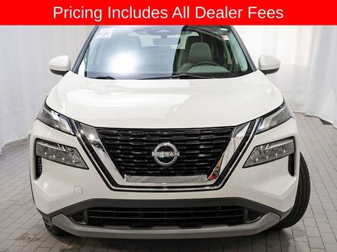 Certified 2023 Nissan Rogue SV w/ SV Premium B Package FWD image 2