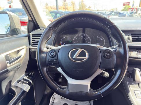 Used 2017 Lexus CT 200h w/ Accessory Package 2 FWD image 24