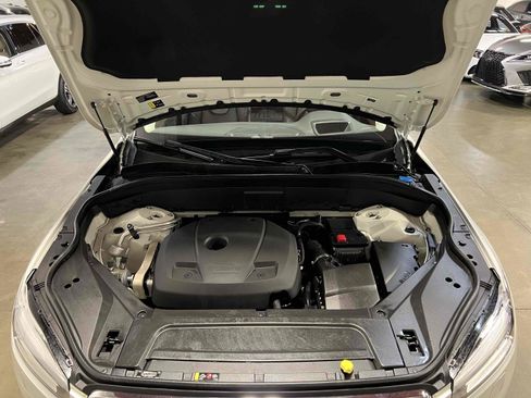 Used 2021 Volvo XC90 T5 Momentum w/ Advanced Package image 34
