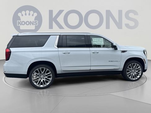 New 2026 GMC Yukon XL Denali w/ Denali Reserve Package AWD/4WD image 5