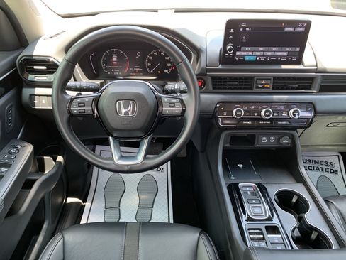 Used 2025 Honda Pilot EX-L image 28