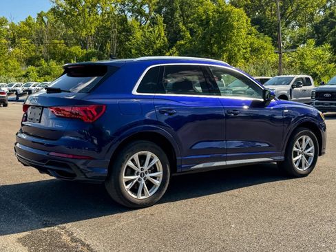 Used 2022 Audi Q3 2.0T Premium w/ Convenience Package AWD/4WD image 3
