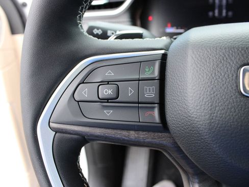 New 2025 Jeep Grand Cherokee Limited image 28