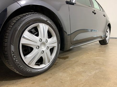 Used 2024 Toyota Corolla LE image 2