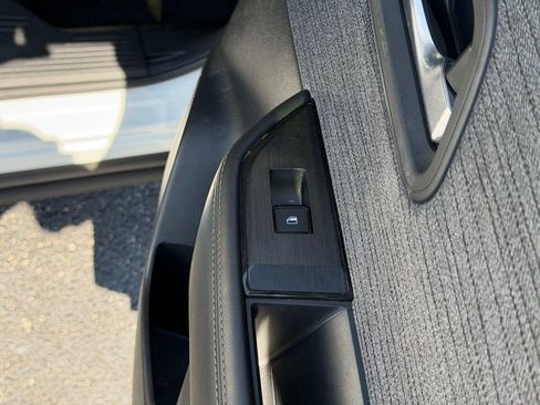 Used 2023 Nissan Rogue SV image 20