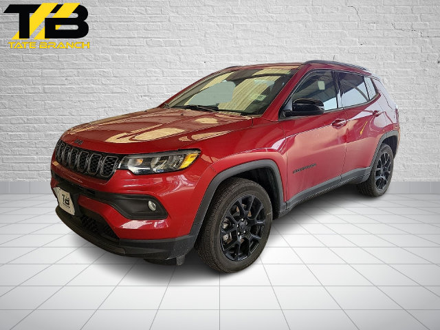 Used 2025 Jeep Compass Latitude w/ Altitude Special Edition AWD/4WD image 1