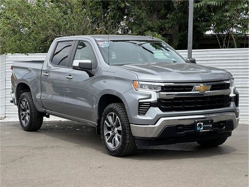 Used 2023 Chevrolet Silverado 1500 LT AWD/4WD image 8