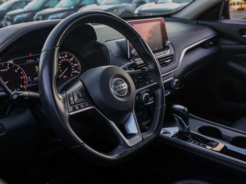 Used 2022 Nissan Altima 2.5 SR image 14