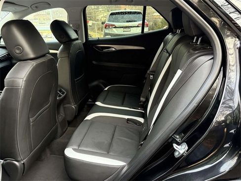 Certified 2025 Buick Envision Sport Touring image 11