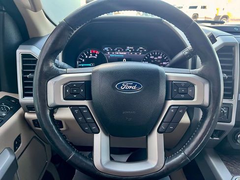 Used 2019 Ford F250 Lariat w/ Lariat Ultimate Package image 18