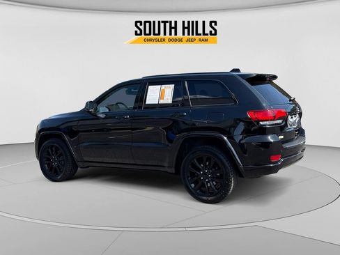Used 2020 Jeep Grand Cherokee Altitude AWD/4WD image 3