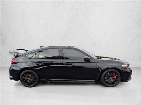 Used 2025 Honda Civic Type R image 4