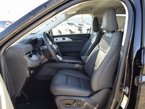 New 2026 Ford Explorer Active w/ Active Comfort Package image 18