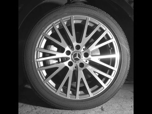 Used 2025 Mercedes-Benz CLA 250 4MATIC image 9