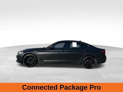 Used 2021 BMW 530i w/ Premium Package image 2