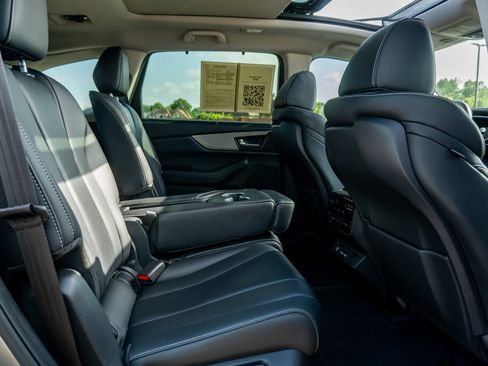 Used 2023 Acura MDX FWD w/ Technology Package image 19