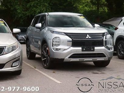 Used 2025 Mitsubishi Outlander SE