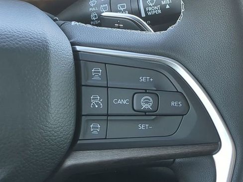 New 2026 Jeep Grand Cherokee Limited image 32