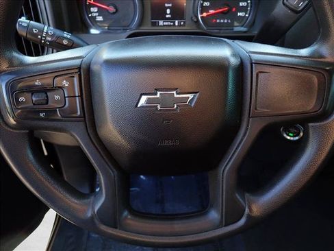 Used 2022 Chevrolet Silverado 1500 Custom Trail Boss AWD/4WD image 15