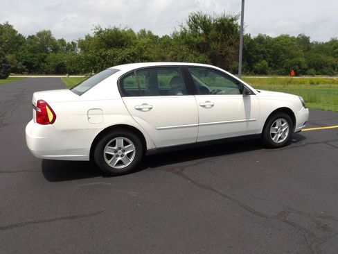 Used 2004 Chevrolet Malibu LS FWD image 10