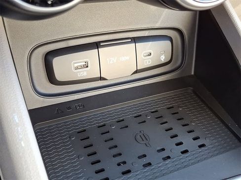 New 2026 Hyundai Venue SEL image 18