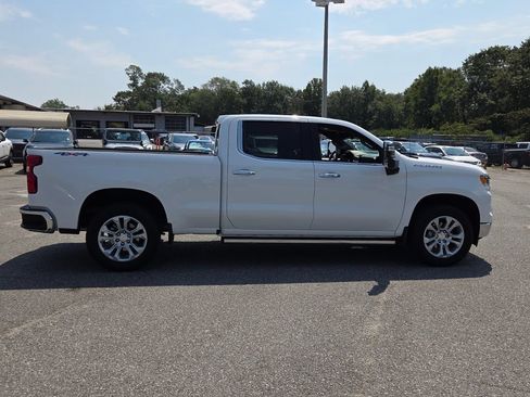 Certified 2025 Chevrolet Silverado 1500 LTZ w/ Technology Package AWD/4WD image 11