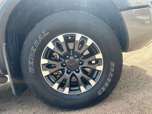 Used 2021 Nissan Titan PRO-4X AWD/4WD image 10