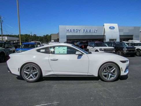 New 2025 Ford Mustang Coupe image 3