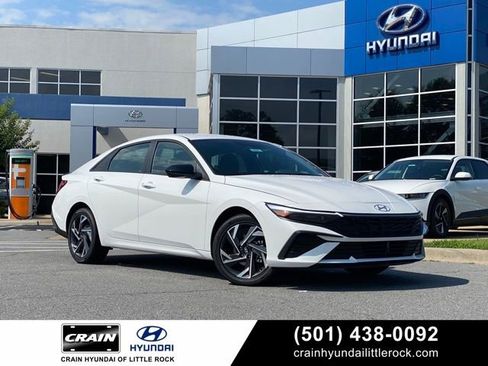 New 2025 Hyundai Elantra SEL FWD image 1