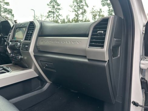 Used 2019 Ford F250 Lariat w/ Lariat Ultimate Package image 39