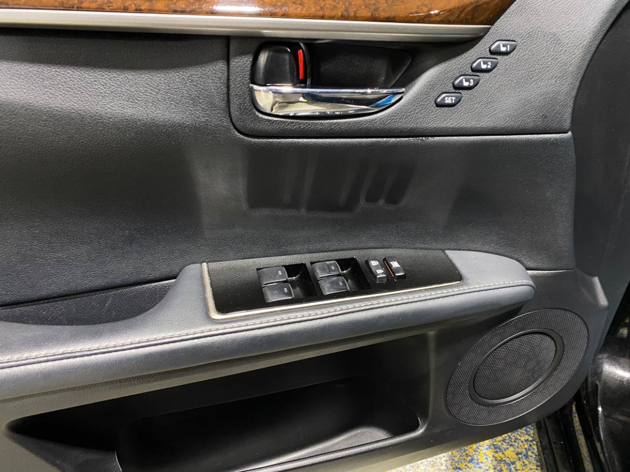Used 2017 Lexus ES 350 w/ Premium Package FWD image 8