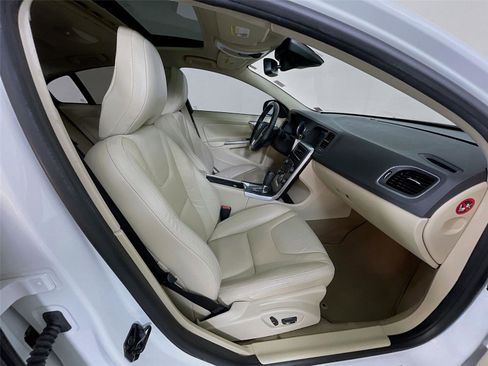 Used 2012 Volvo S60 T5 image 28