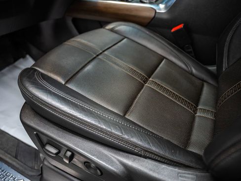 Used 2024 Chevrolet Silverado 1500 High Country w/ High Country Premium Package image 40