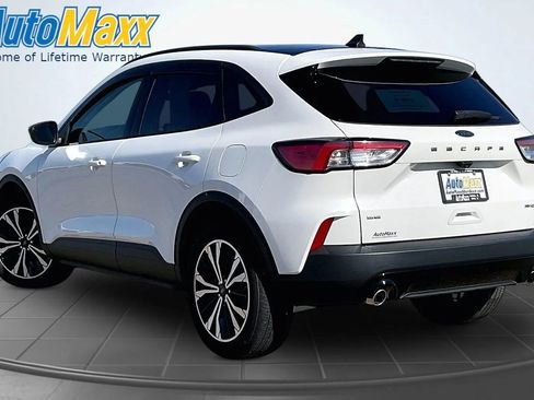Used 2022 Ford Escape SE w/ SE Sport Appearance Package AWD/4WD image 7