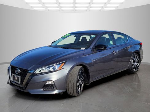 Used 2022 Nissan Altima 2.5 SR FWD image 7