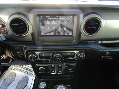 Used 2022 Jeep Wrangler Sport S image 22
