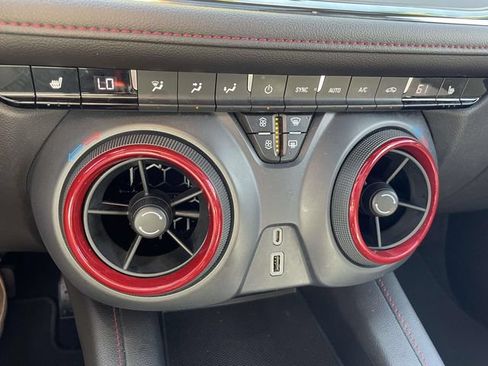 Certified 2021 Chevrolet Blazer RS FWD image 20