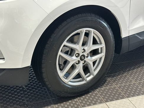 Used 2024 Ford Edge SEL w/ Cargo Accessory Package AWD/4WD image 8